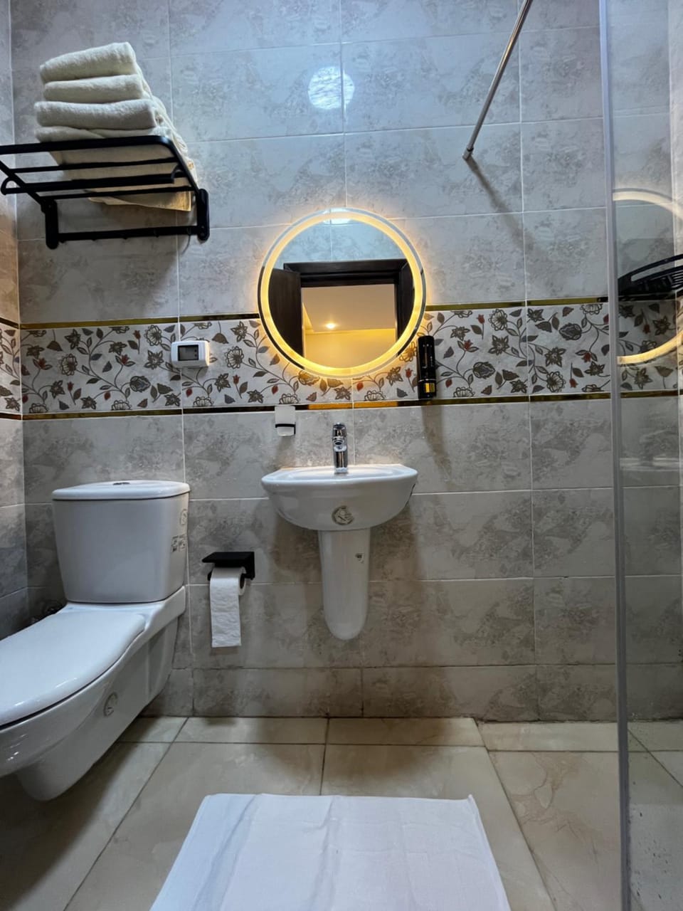 Bathroom, towels