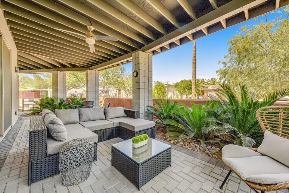 Slice of Paradise House in Paradise Valley