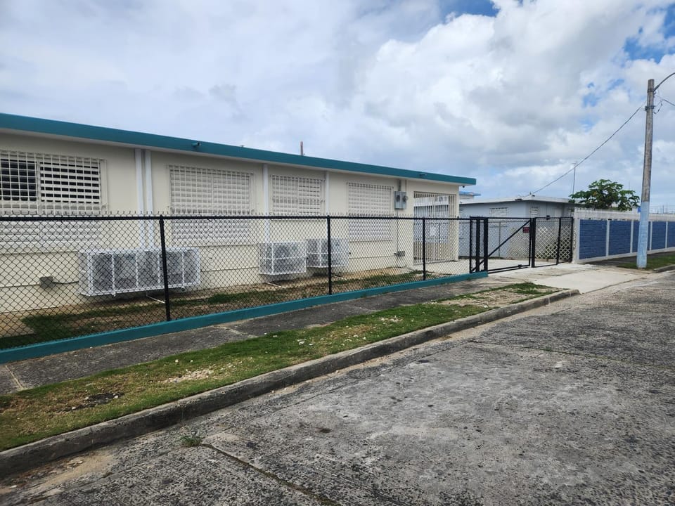 Facade/entrance