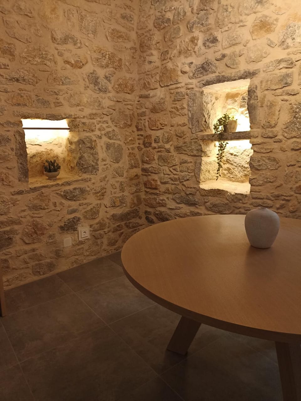 Decorative detail, Dining area