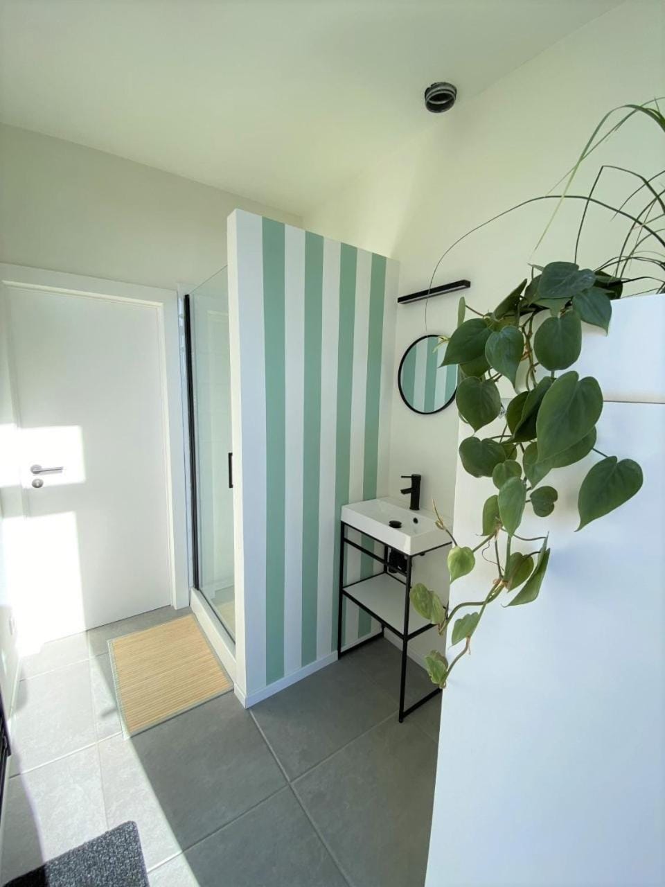 Property building, Bathroom