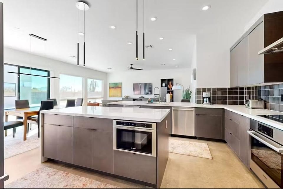 Sonoran Sunsets, a 3-Suite Retreat House in Pinnacle Peak