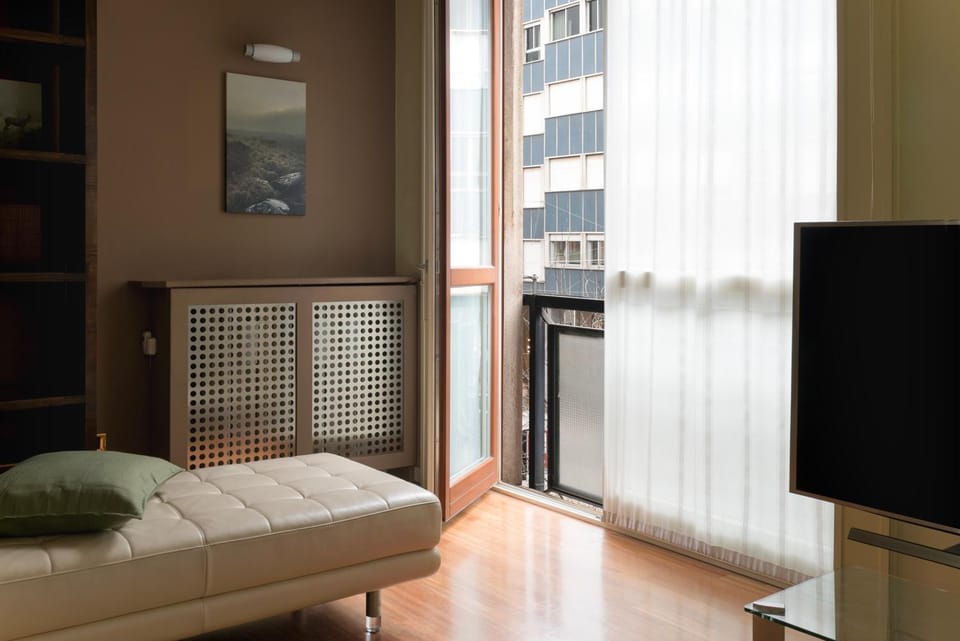 Communal lounge/ TV room, TV and multimedia, Living room, Photo of the whole room, Seating area, Evening entertainment, air conditioner