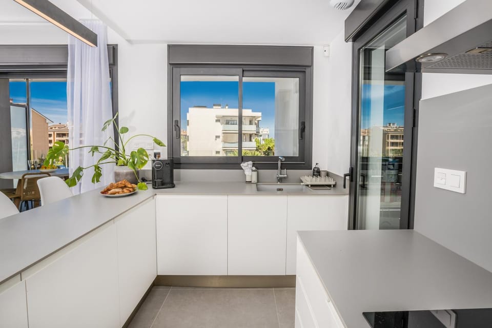 Comfortable Apartment close to the Beach- Rennes Arenal Apartment in Marina Alta