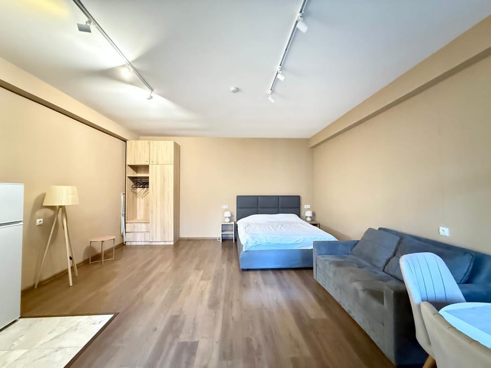 Bed, Photo of the whole room, Seating area, wardrobe