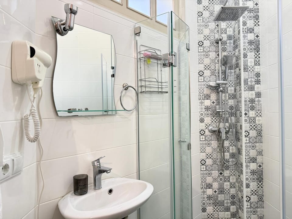 Shower, hair dryier