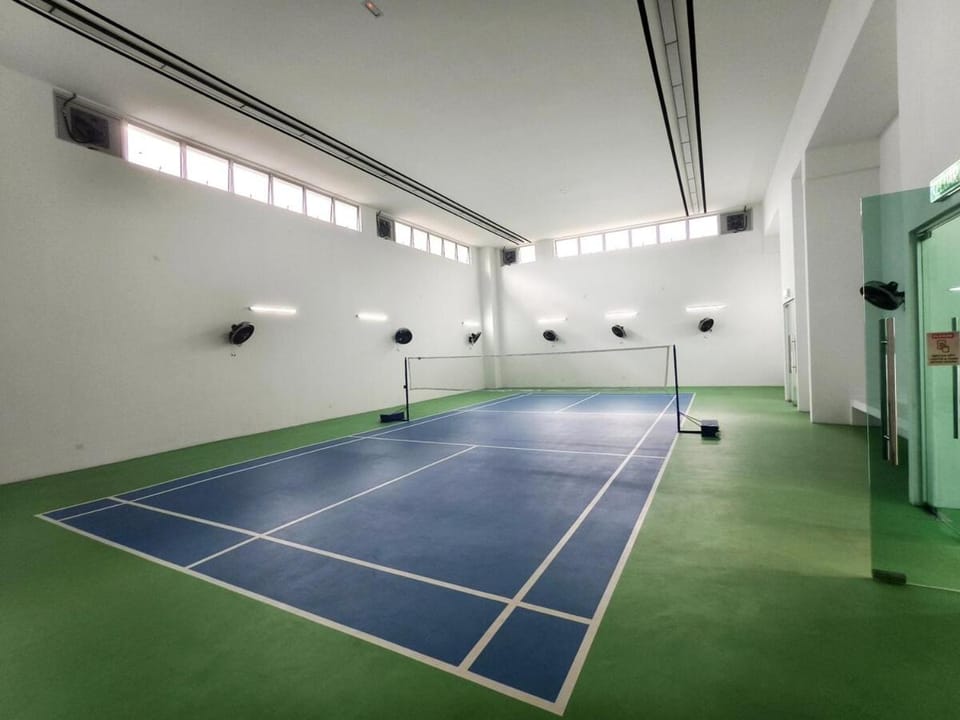 Family Kids Lover, Badminton and Big Swimming Pool -7pax Apartment in Johor Bahru