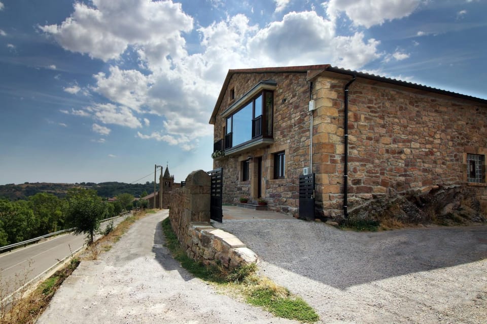 Property building, Facade/entrance, Off site