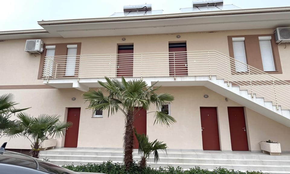 Property building, Balcony/Terrace