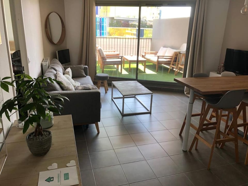 Montpellier Port Marianne T2 45 m2 terrace 20 m2 Apartment in Montpellier