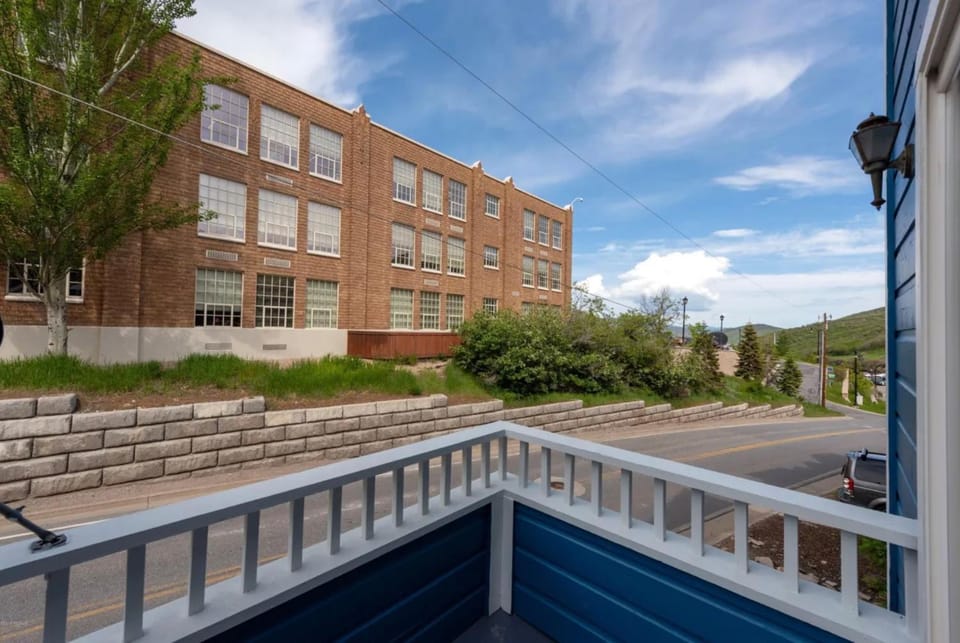 Charming Family Retreat with New Hot Tub, Walk to Main Street & Transit Center 470 House in Park City
