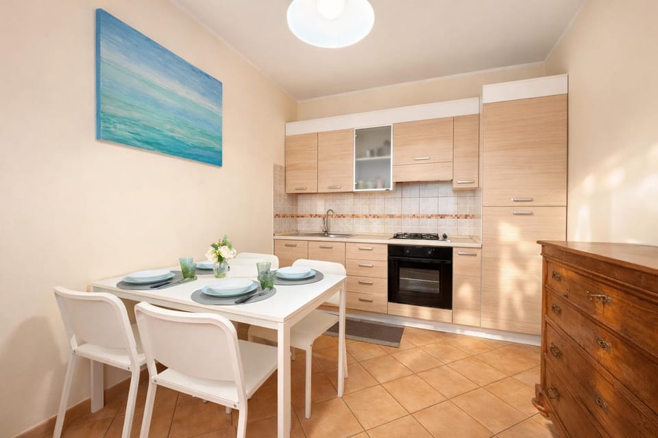 Kitchen or kitchenette, oven, stove