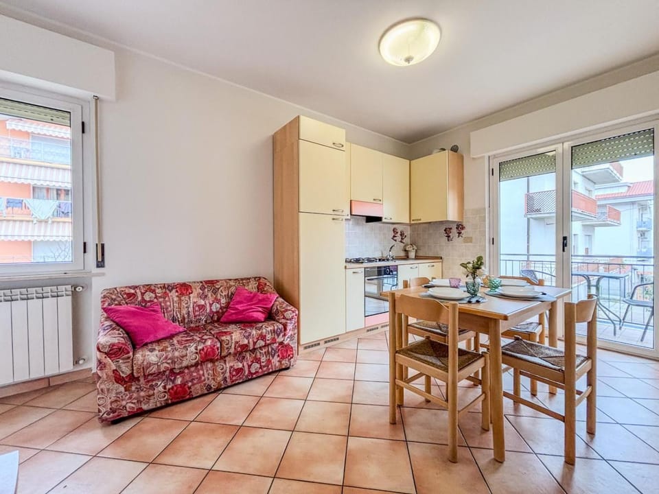 Kitchen or kitchenette, Living room, Seating area, oven, stove, kitchen