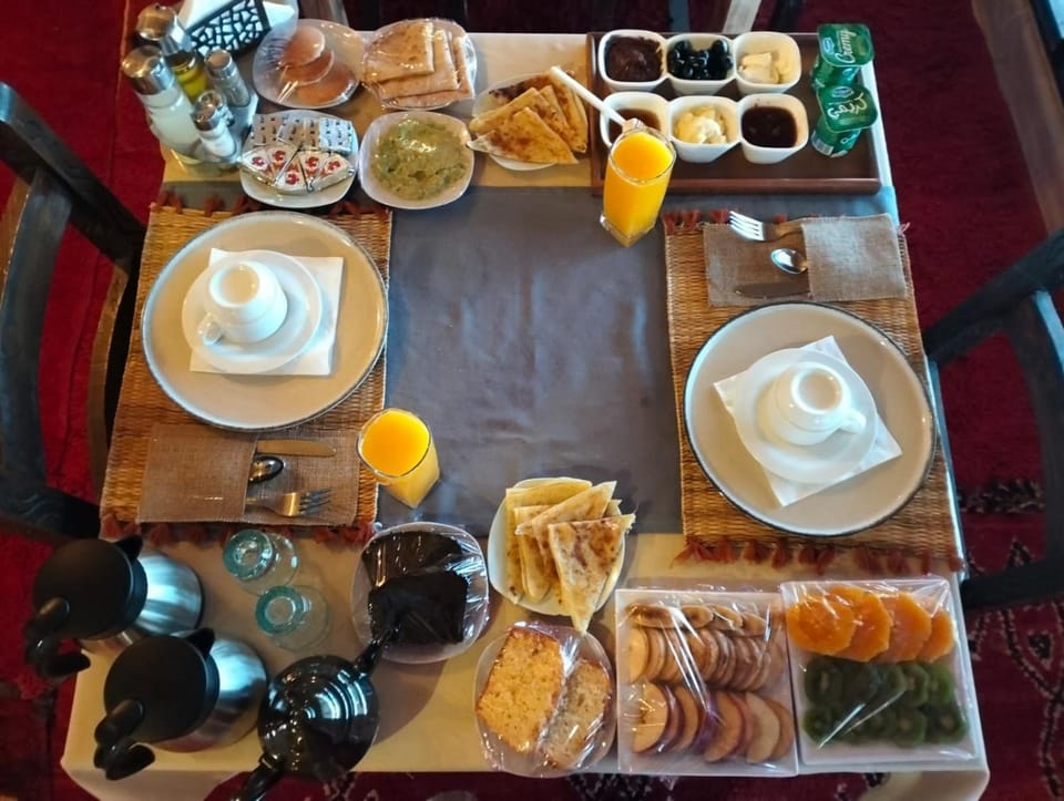 Food and drinks, Food, Breakfast, Drinks