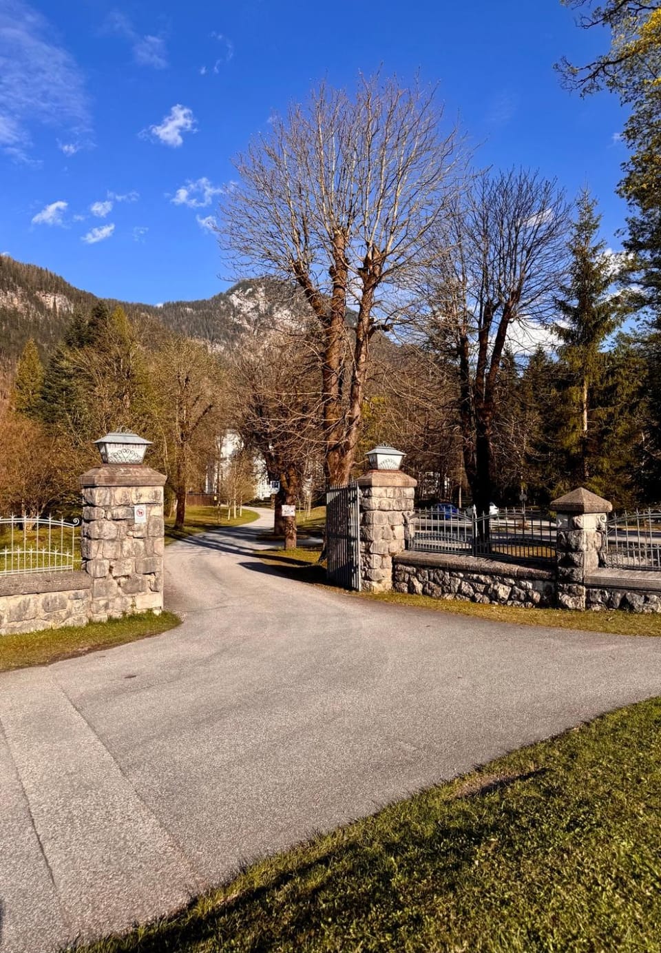 Tonis Appartements Lofer - Sylt Ferienwohnung mit Pool & Bergblick Apartment in Berchtesgadener Land