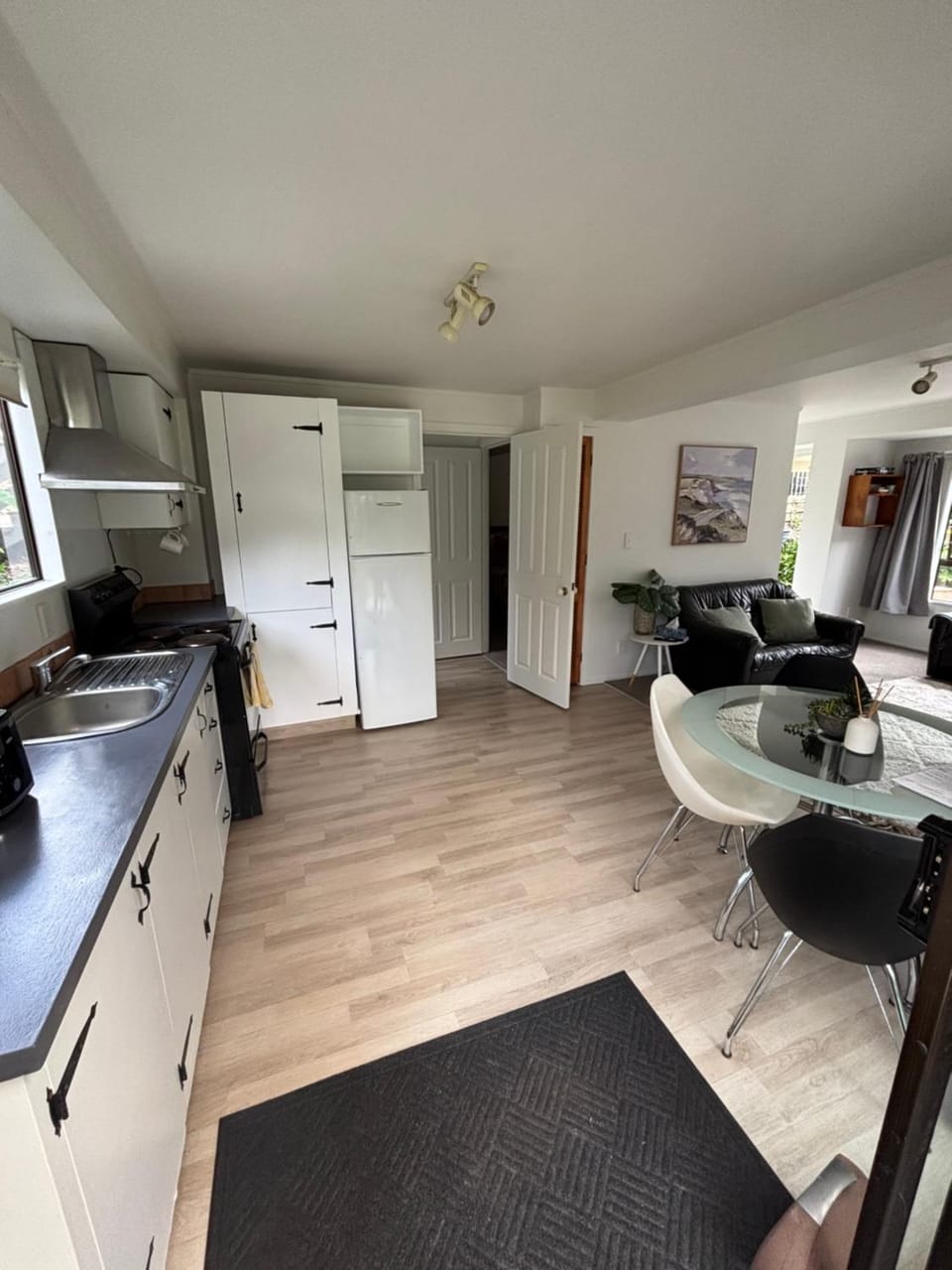 Central Glenview Hideaway Bed and Breakfast in Hamilton