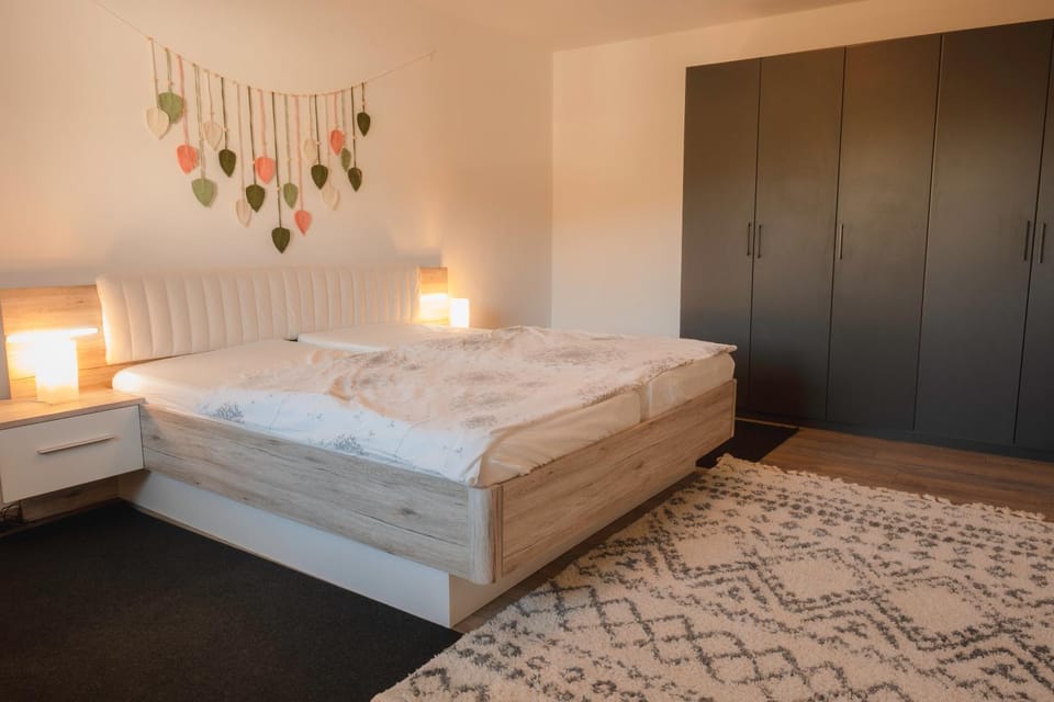 Bed, Photo of the whole room, Bedroom, wardrobe