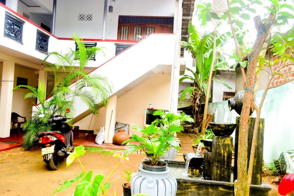 Facade/entrance, Balcony/Terrace, Garden view