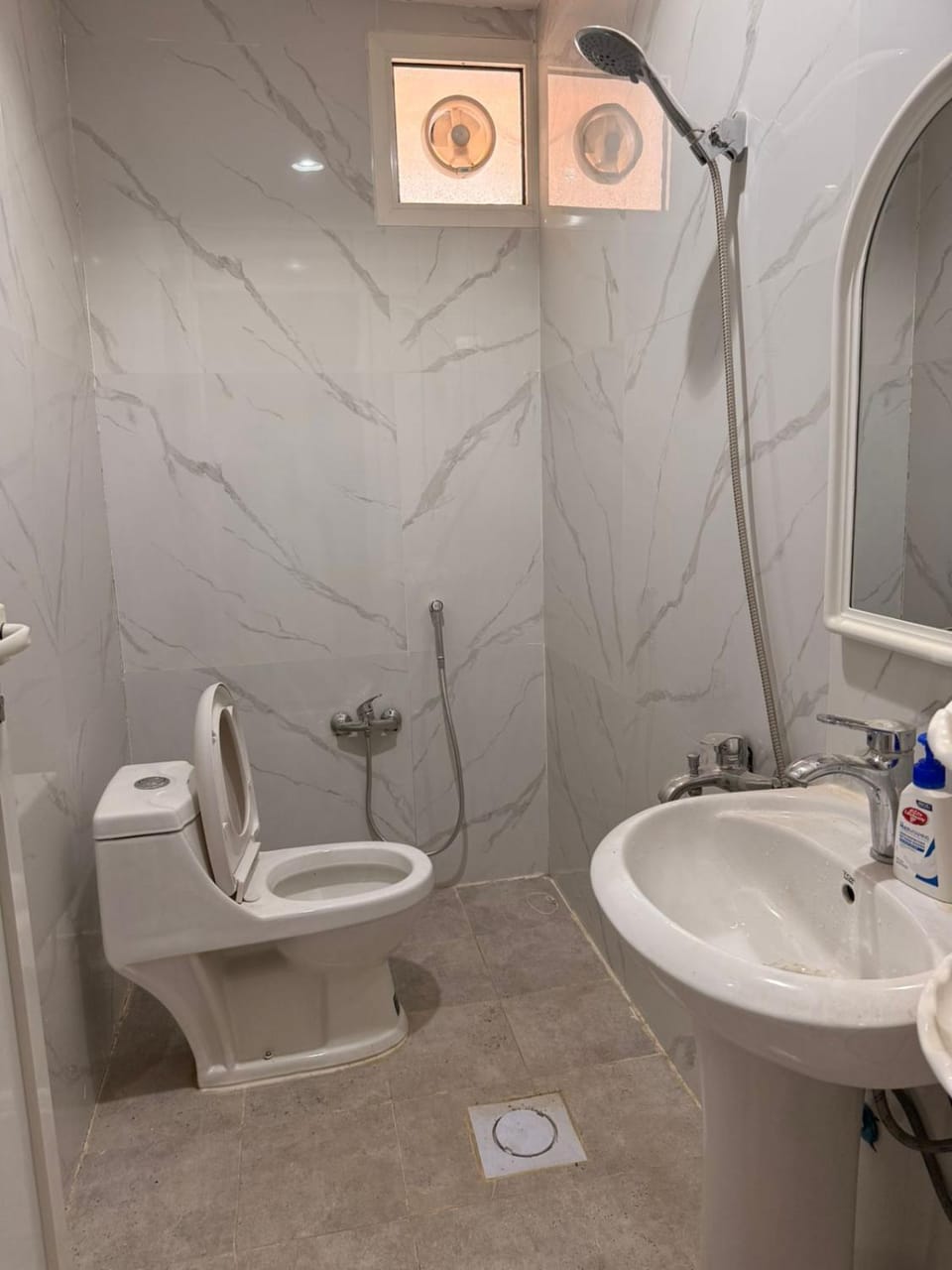 شاليه مميز في حي البيان Villa in Riyadh
