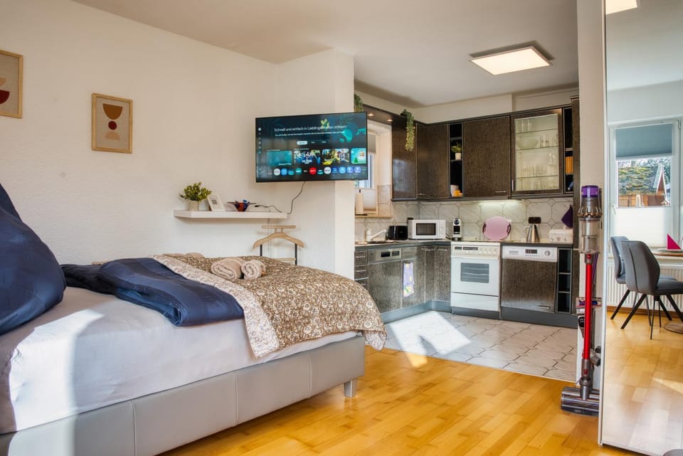 Dining area, Bedroom, internet, internet, pet friendly, stove, towels, kitchen