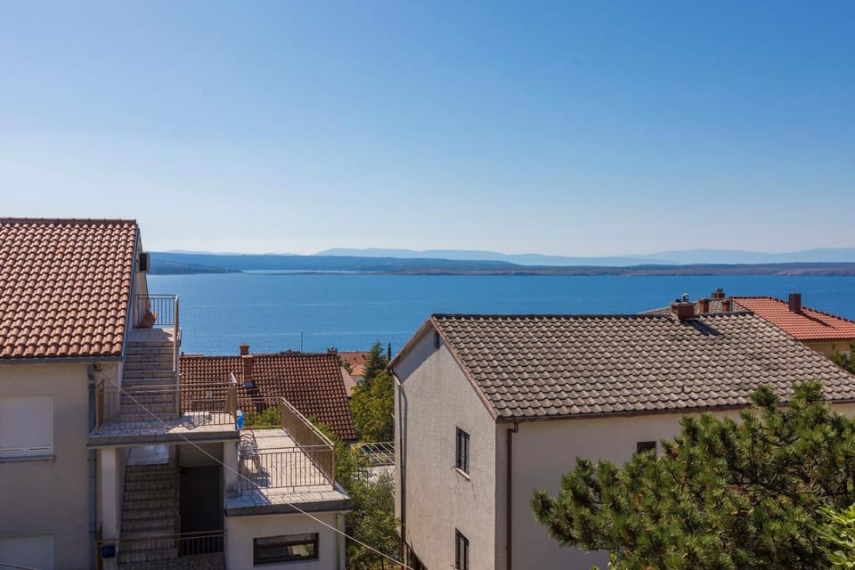 City view, Sea view