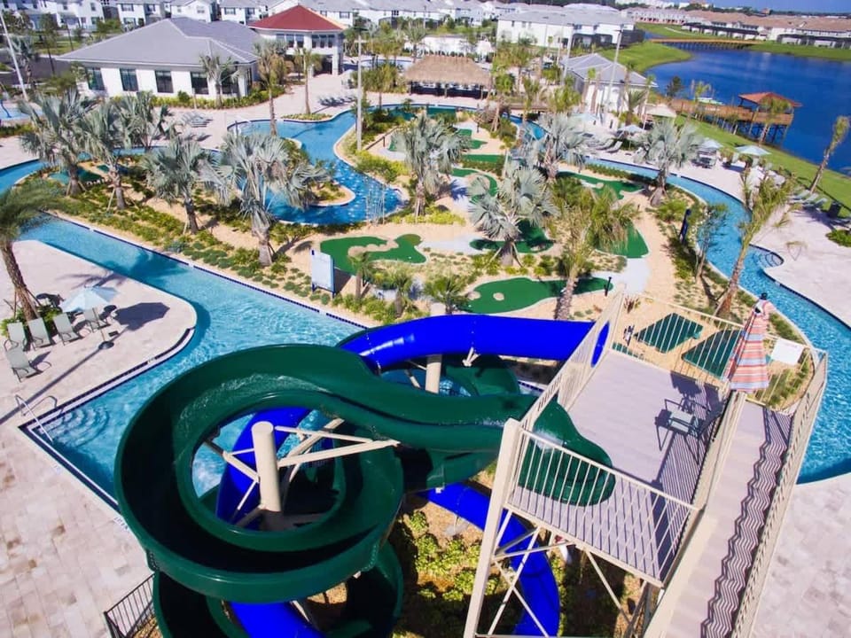 Amazing Home 14 guests Pool Steps to Clubhouse House in Kissimmee