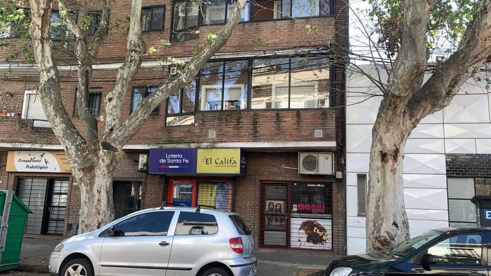 Depto en el corazón de Pichincha, bares y parque Apartment in Rosario