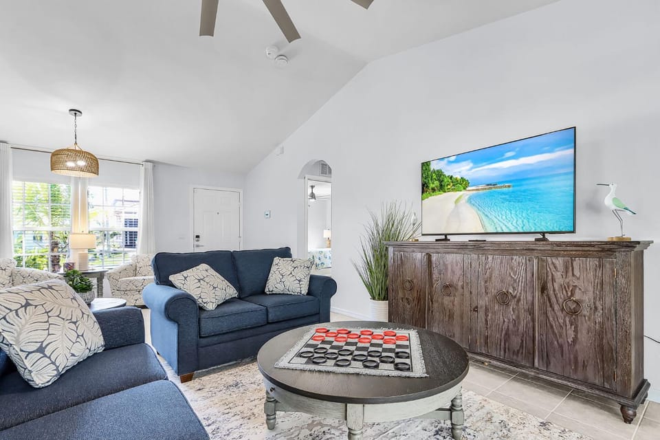 Cape Coral Home Pool Lanai & Near Gulf Access House in Cape Coral