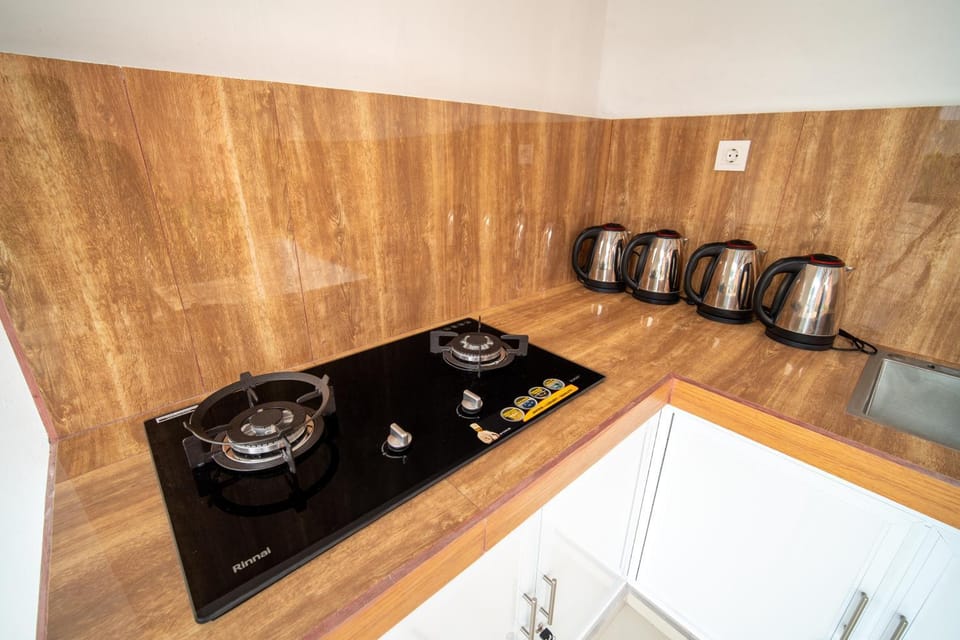 Kitchen or kitchenette, Communal kitchen
