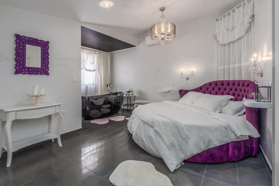 Bed, Bedroom, Sunrise, Bath