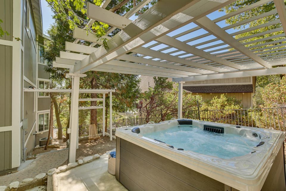 Hot Tub, Hot Tub