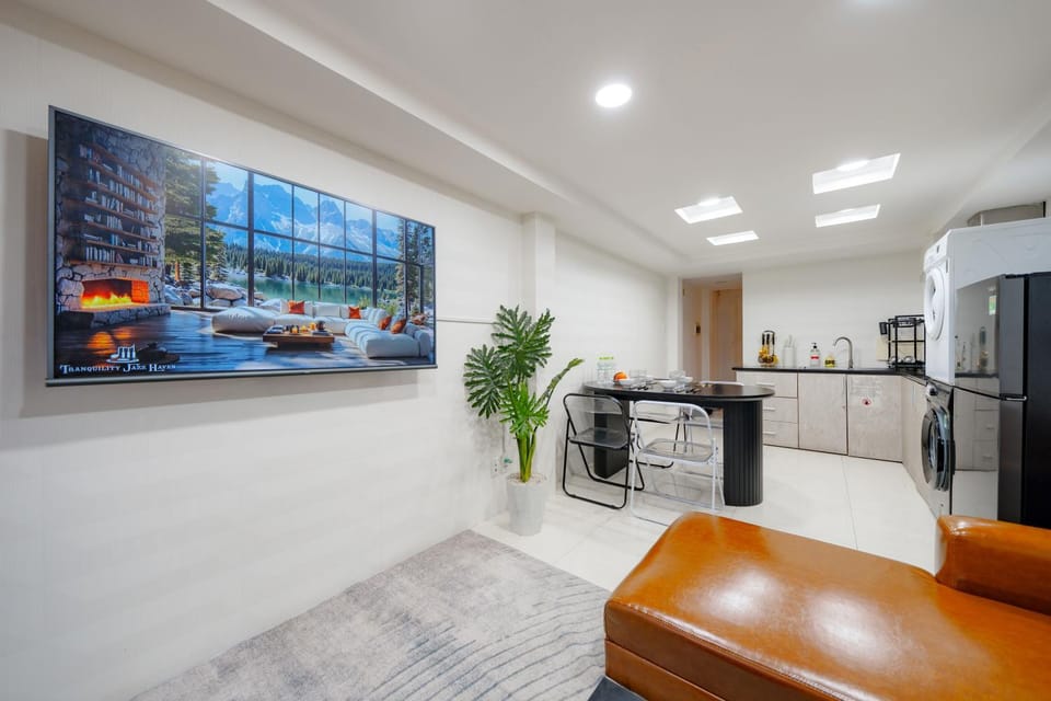 Budget friendly House for 10 Pax Centre District 1 Apartment in Ho Chi Minh City