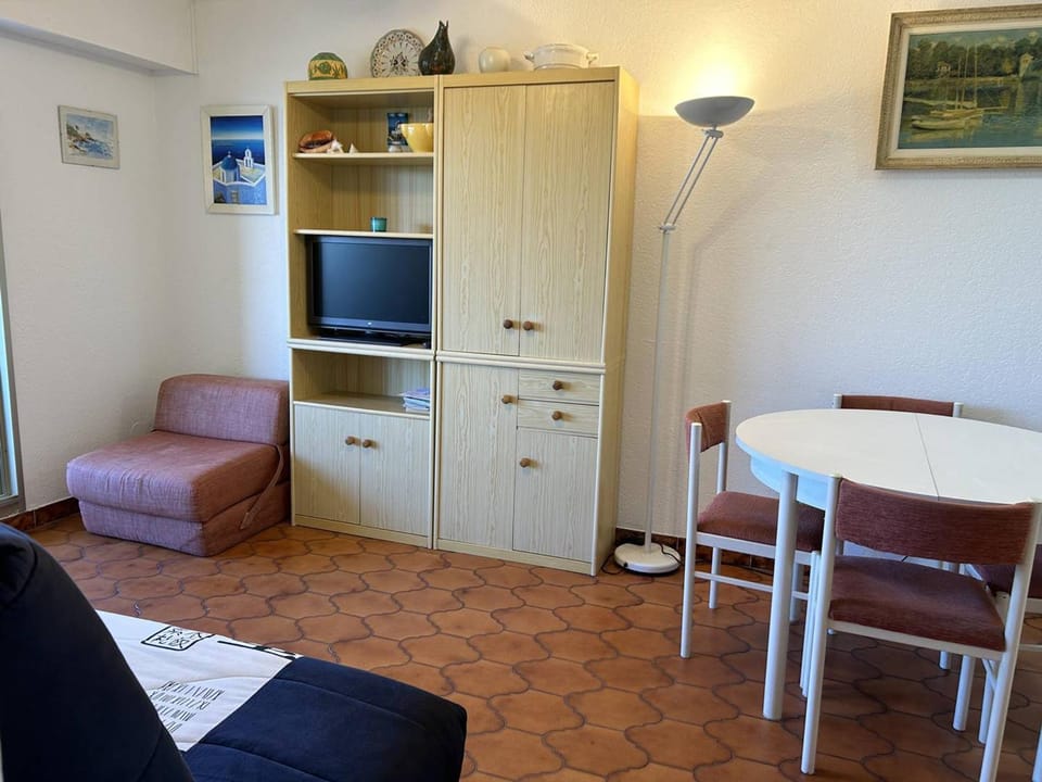 Appartement 2 pièces climatisé, vue mer à Bormes-les-Mimosas - FR-1-251-883 Apartment in Bormes-les-Mimosas