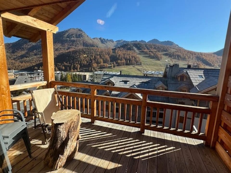 Duplex prestige avec animaux - Vue sur pistes - 9 pers. Apartment in Montgenèvre