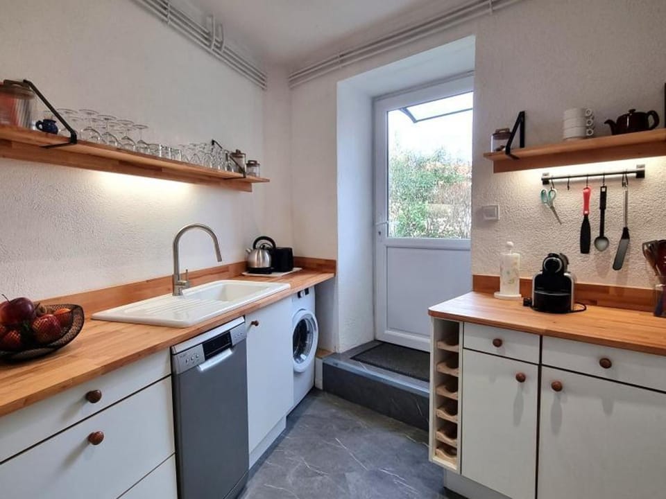 Maison de village cosy - 4 pers. - FR-1-496-386 House in Auvergne-Rhône-Alpes