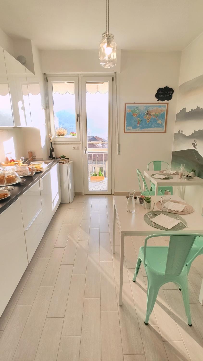 Dining area, Breakfast, Internal: Not applicable to any particular room