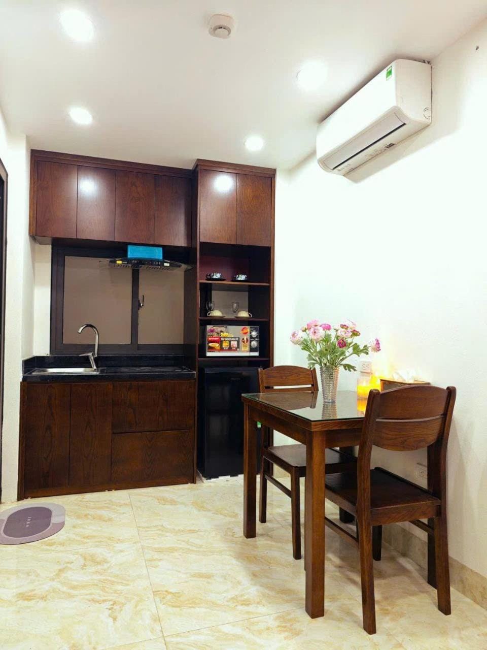 HThome Bed and Breakfast in Hanoi
