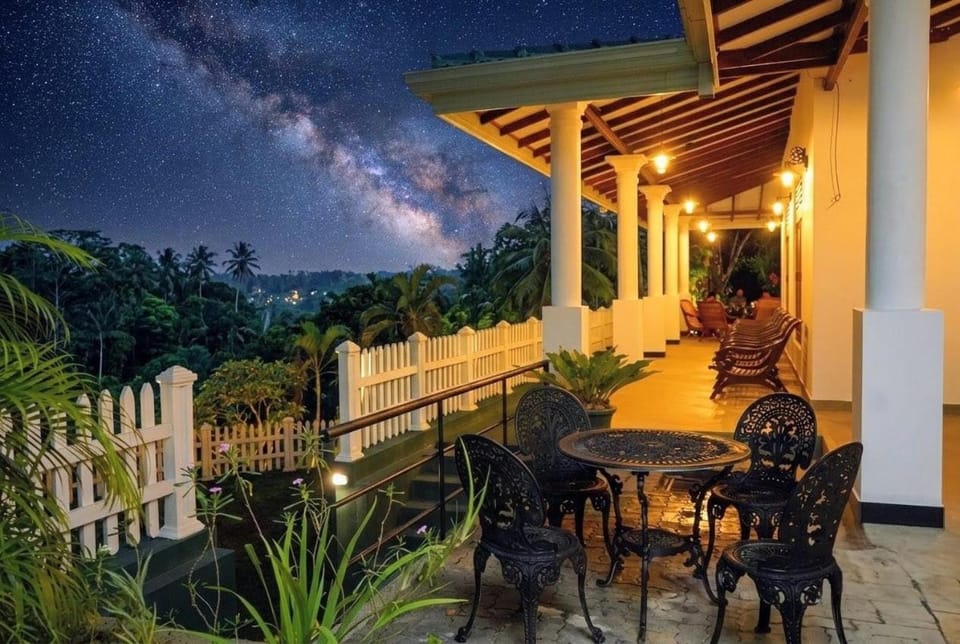 AC Room Villa Summer Hill Holiday Bungalow Bed and Breakfast in Sri Lanka