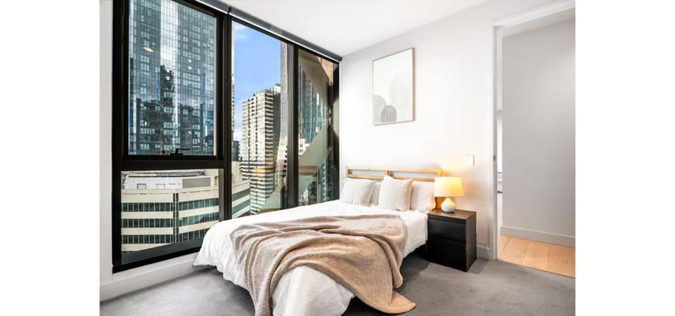 Luxe Sky High 2 Bedroom CBD Apartment with Pool Gym Spa and Views Apartment in Melbourne