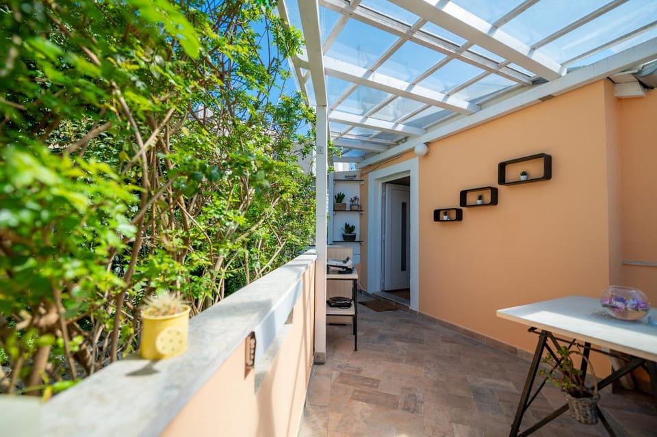 Garden, Balcony/Terrace