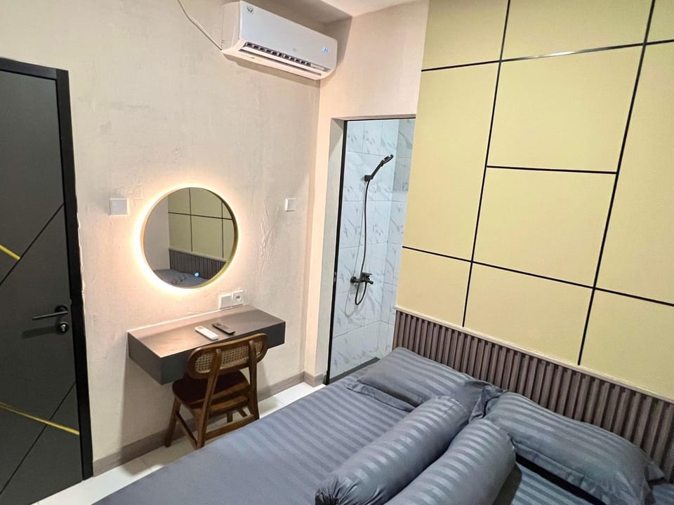 Bed, Bedroom, air conditioner
