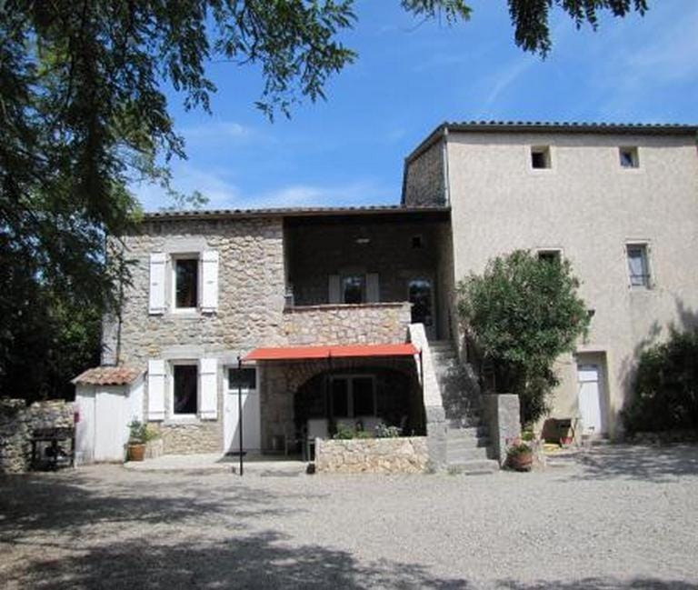 Le Mas de la Colombe Bed and Breakfast in Grospierres