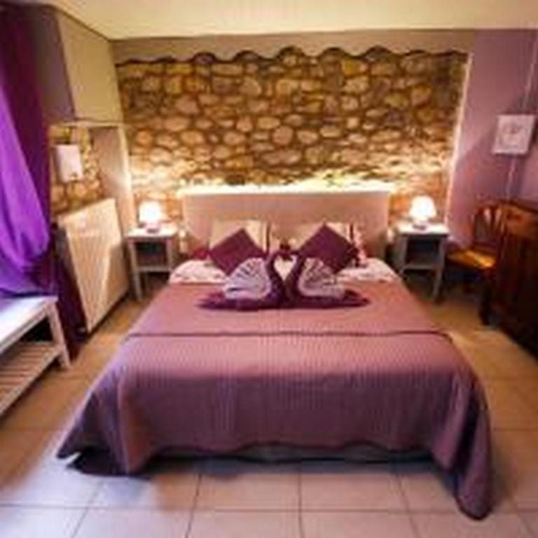 Le Mas de la Colombe Bed and Breakfast in Grospierres