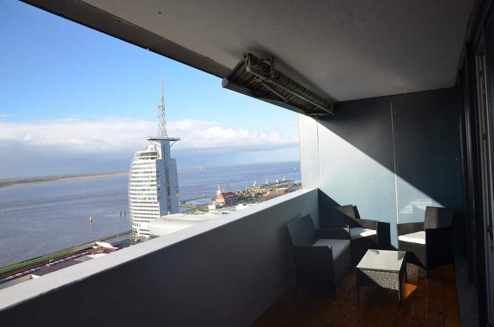 River view, Sea view