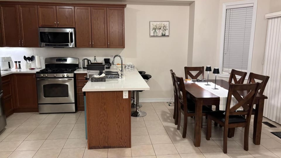 Halton Hills Haven Bed and Breakfast in Milton