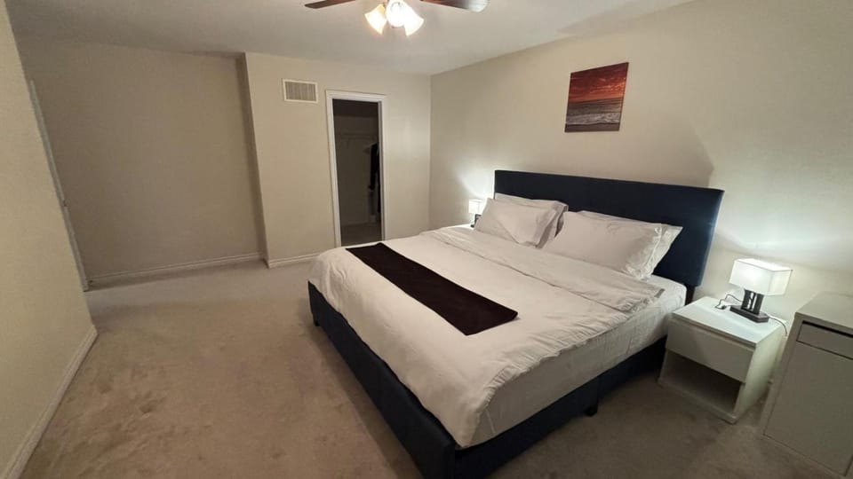 Halton Hills Haven Bed and Breakfast in Milton