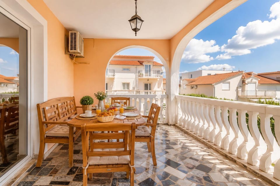 Balcony/Terrace, Balcony/Terrace, Seating area, Dining area