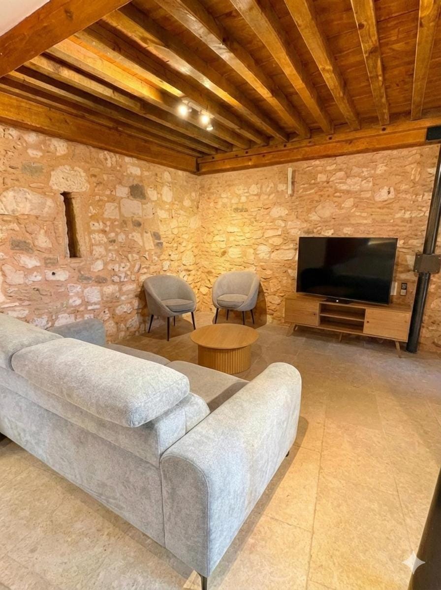 Mas de Patou - T2 Maison avec Jardin Calme - 10' d'Uzès Villa in Provence