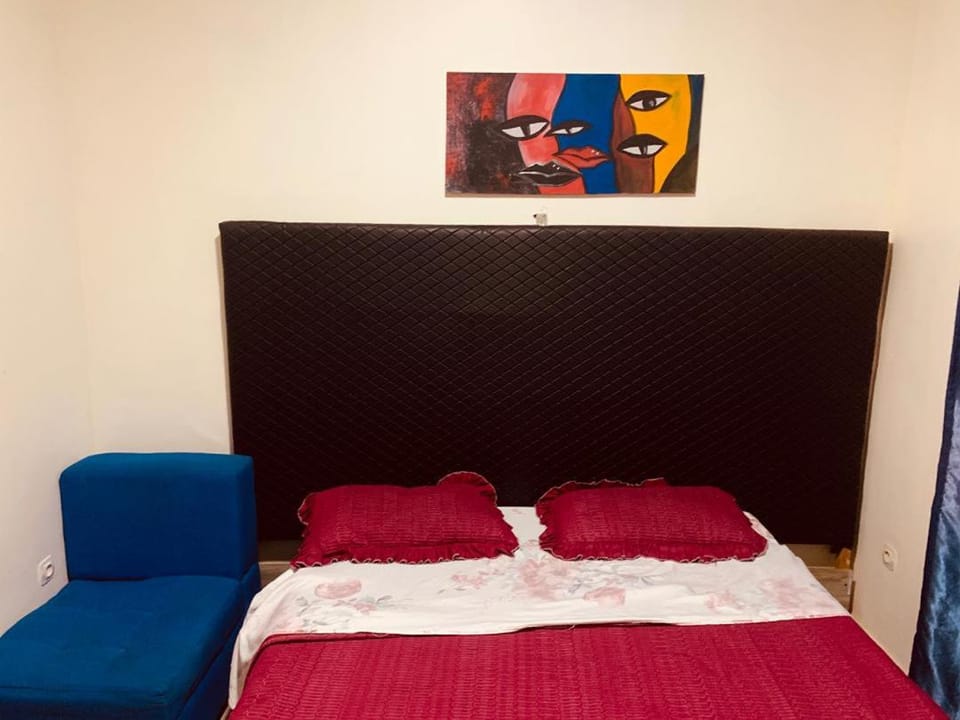 Central 1BR Apartment with Wi-Fi & Parking Apartment in Africa
