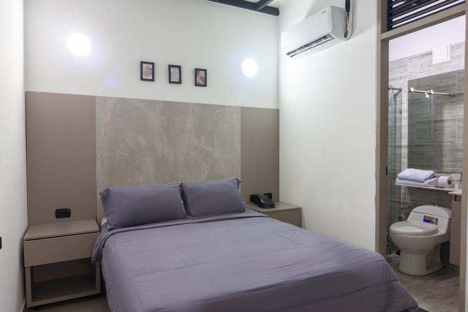 Bed, Photo of the whole room